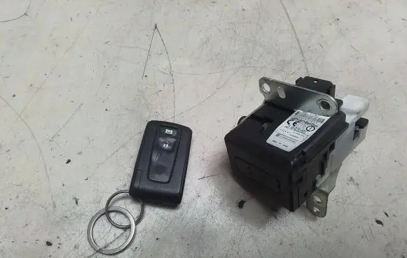 Toyota Corolla Verso AR10 Ignition lock 626399000