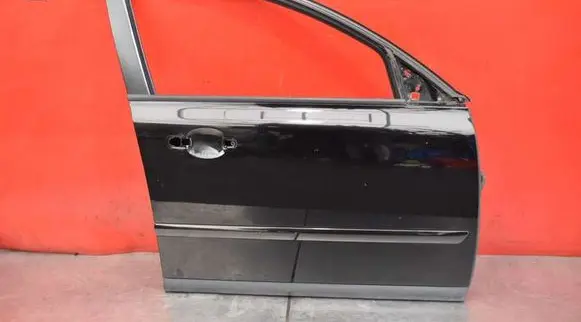 Volvo V50 Front door