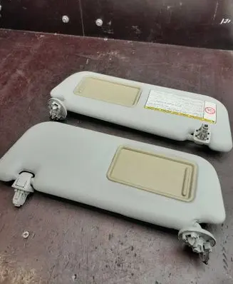 Toyota Avensis T270 Sun visor