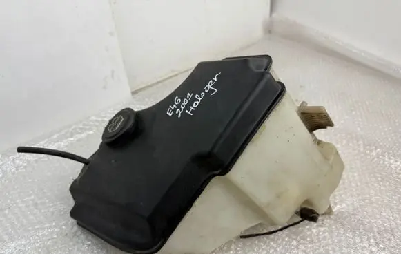 Windshield washer fluid reservoir/tank