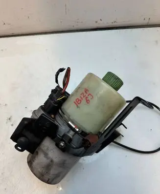 Seat Ibiza IV (6J,6P) Power steering pump 76435353