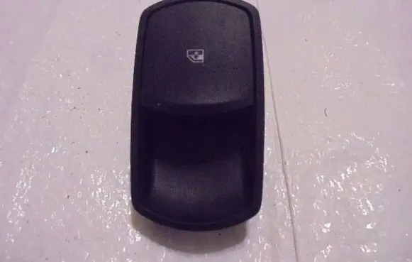 Opel Corsa D Electric window control switch 13430018