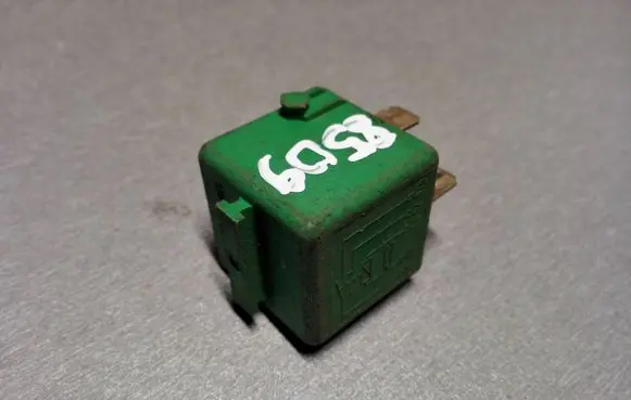 BMW 5 E39 Other relay 8353447 61368353447 V23134N52X171