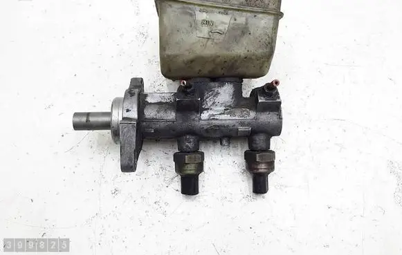 Mercedes-Benz ML W163 Master brake cylinder 261051383041