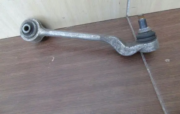 BMW 1 E81 E87 Front control arm 6763700R