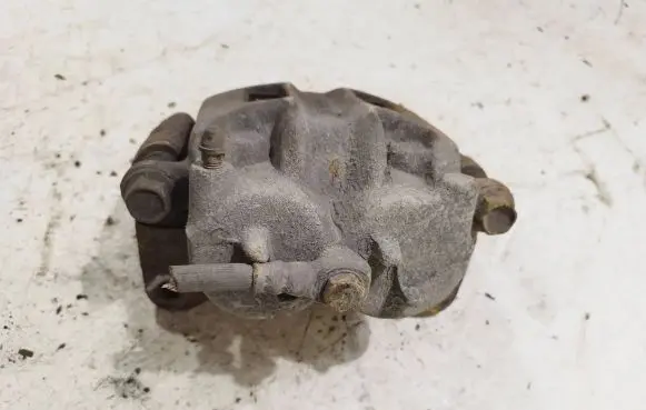 Mitsubishi Grandis Front brake caliper