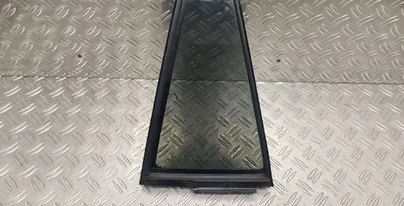 Toyota RAV 4 (XA40) Rear vent window glass 6818842060