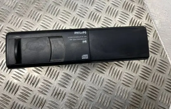 CD/DVD changer