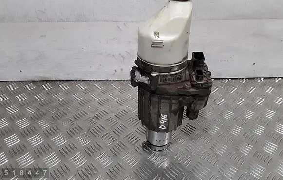 Opel Astra H Power steering pump 13188613