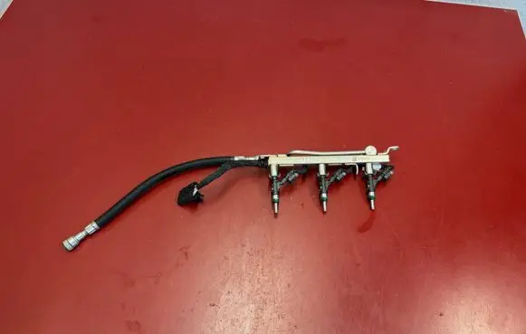 BMW X1 U11 Fuel injectors set 8483304 0280158457 5A9E129