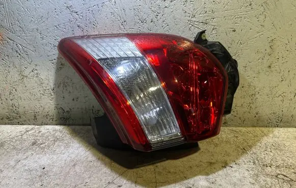Toyota Yaris Rear/tail lights D2030D205