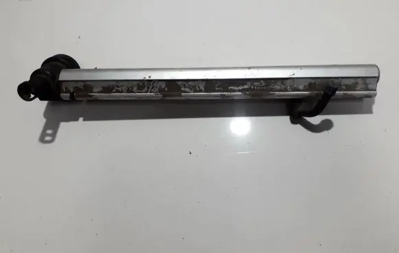 Volvo S40, V40 Fuel main line pipe 9202804 0146
