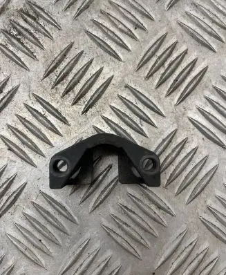 BMW 7 E65 E66 Fuel Injector clamp holder
