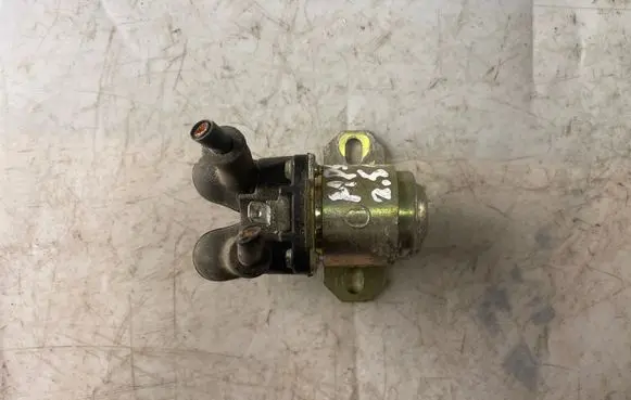 Mitsubishi Pajero Sport I Glow plug pre-heat relay Md337888