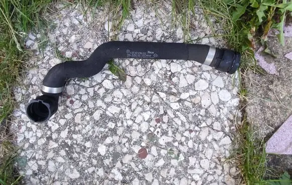 Mercedes-Benz C W205 Engine coolant pipe/hose A2055014784 P4653712N28 625146713C