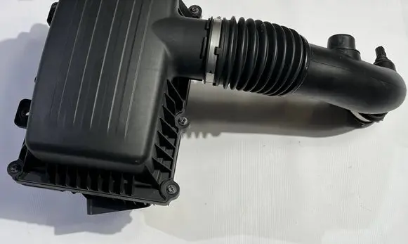 Dodge RAM Air filter box 68319602AA