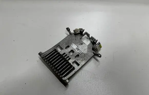 BMW 6 F12 F13 LED ballast control module 7116113799 250712D 6366701124
