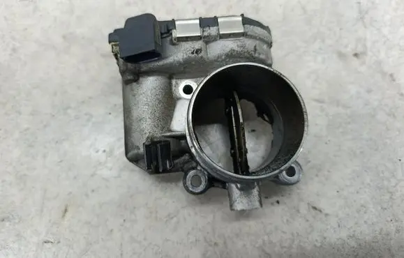 Volvo V60 Throttle body valve 31216665