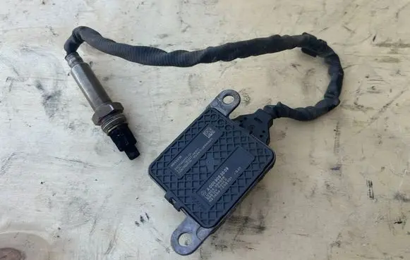 Mercedes-Benz E W213 Lambda probe sensor A0009053009