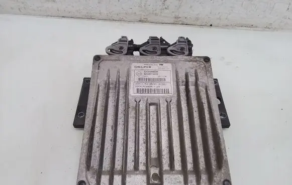 Nissan Note (E11) Engine control unit/module 8200399038