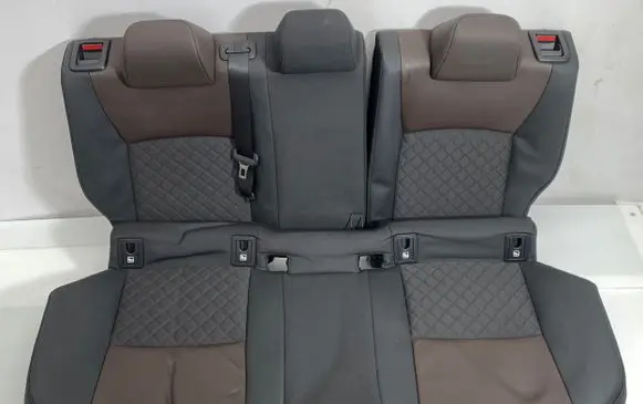 Toyota C-HR I Rear seat 