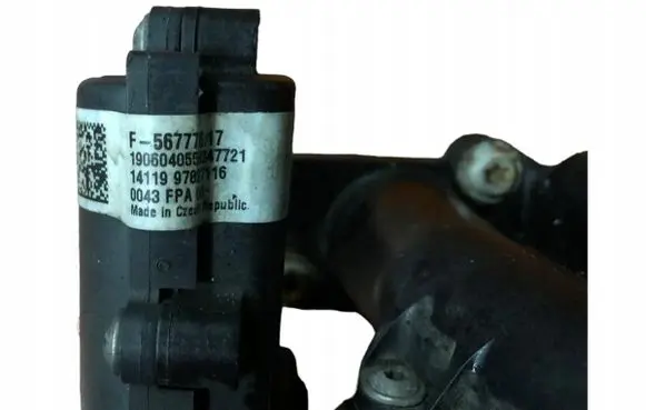 Volkswagen PASSAT B8 Thermostat/thermostat housing 567776