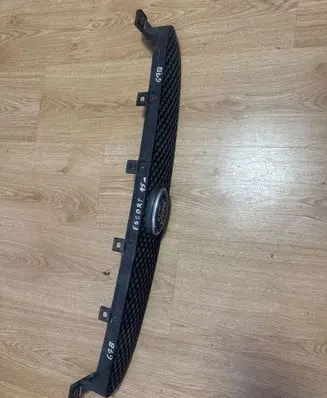 Ford Escort Front bumper upper radiator grill 95AB8200 95AB8200B