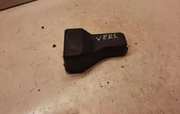 Toyota Corolla Verso E121 Fuse box cover