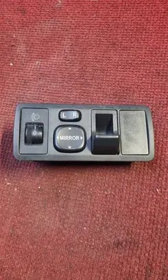 Toyota Corolla E120 E130 Wing mirror switch 183574
