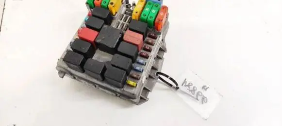 Iveco Daily 30.8 - 9 Fuse box set 69501171