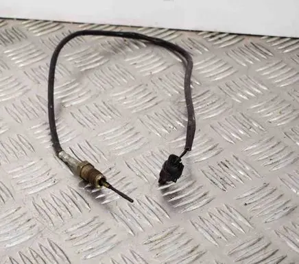 BMW 7 G11 G12 Oil temperature sensor 8589817 7543312