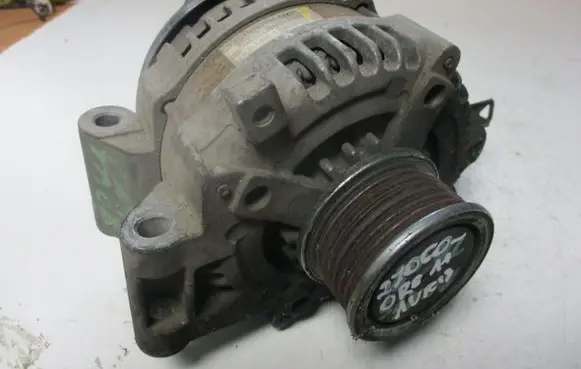 Toyota Auris 150 Generator/alternator 270600R011