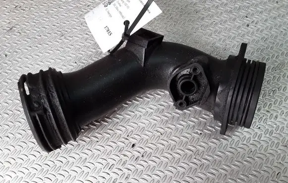 Volkswagen Touareg I Turbo air intake inlet pipe/hose 7L6145958