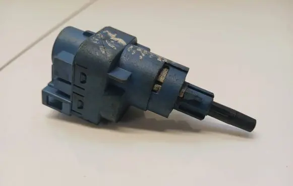 Audi A4 S4 B6 8E 8H Brake pedal sensor switch 6Q0927189