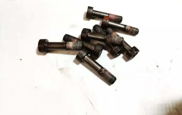 Toyota Avensis T250 Nuts/bolts 