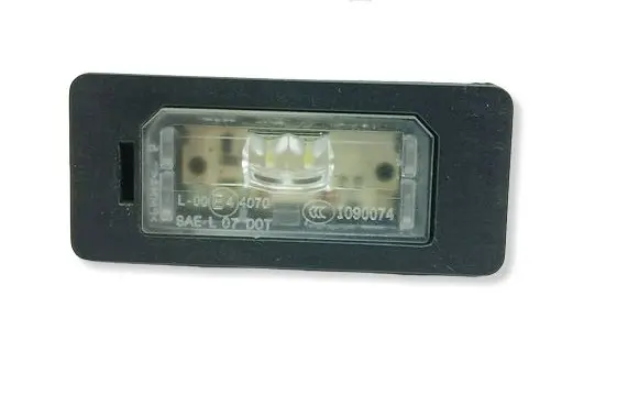 BMW 1 E82 E88 Number plate light 7193293