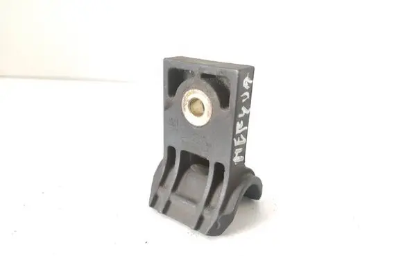 Opel Meriva B Radiator mount bracket 13262692 329510614
