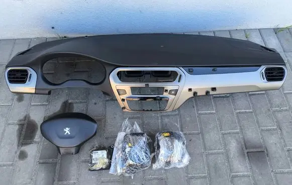 Peugeot 301 Dashboard