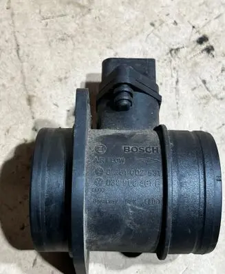 Volkswagen Golf Plus Mass air flow meter 038906461B 0281002531