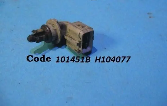 Renault Clio III Intake air temperature sensor 101451B H104077