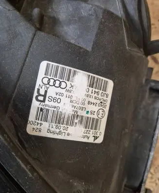 Audi TT TTS Mk2 Headlight/headlamp 0301227611 20402448 8J0941001
