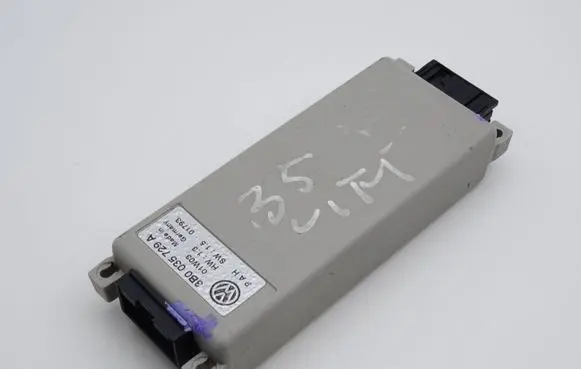 Volkswagen PASSAT B5.5 Phone control unit/module 3B0035729A