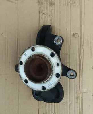 Mercedes-Benz Sprinter W907 W910 Front wheel hub A9079810000