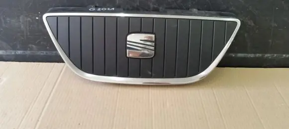 Seat Ibiza IV (6J,6P) Front grill 6J0853651