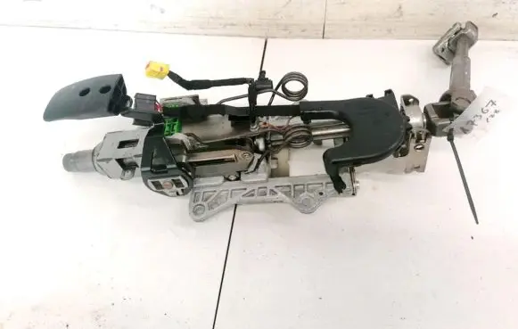 Volkswagen Golf V Steering wheel axle