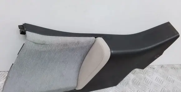 BMW i3 (C) pillar trim 7272427