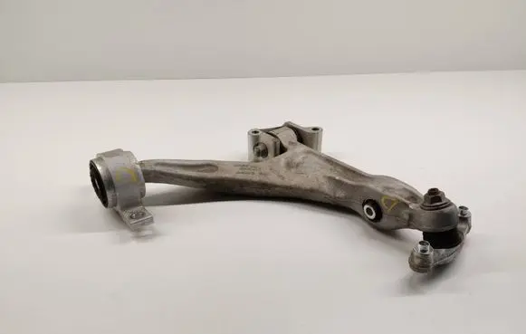 Volvo V60 Front lower control arm/wishbone 32370930 31360835