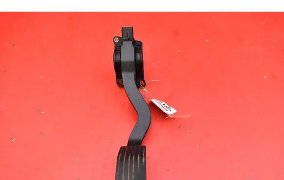 Peugeot 307 Accelerator throttle pedal 9645851580