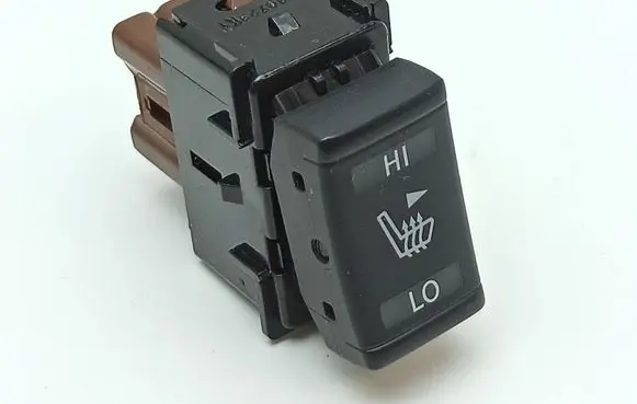 Nissan Navara D23 Seat heating switch 19Z23K1
