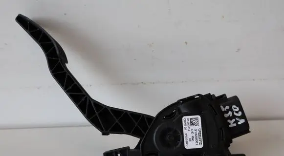 Volvo V60 Accelerator throttle pedal 31329061